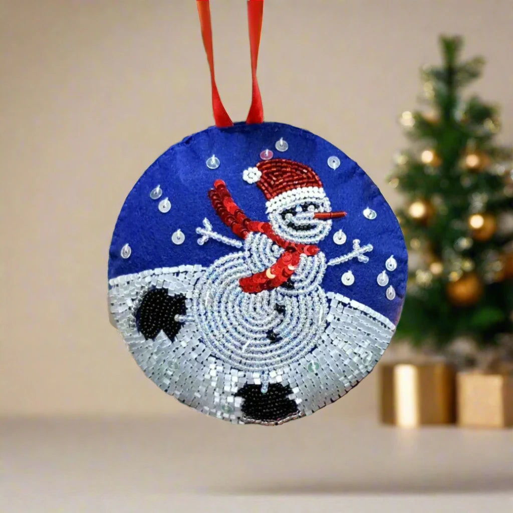 SKATING SNOWMAN