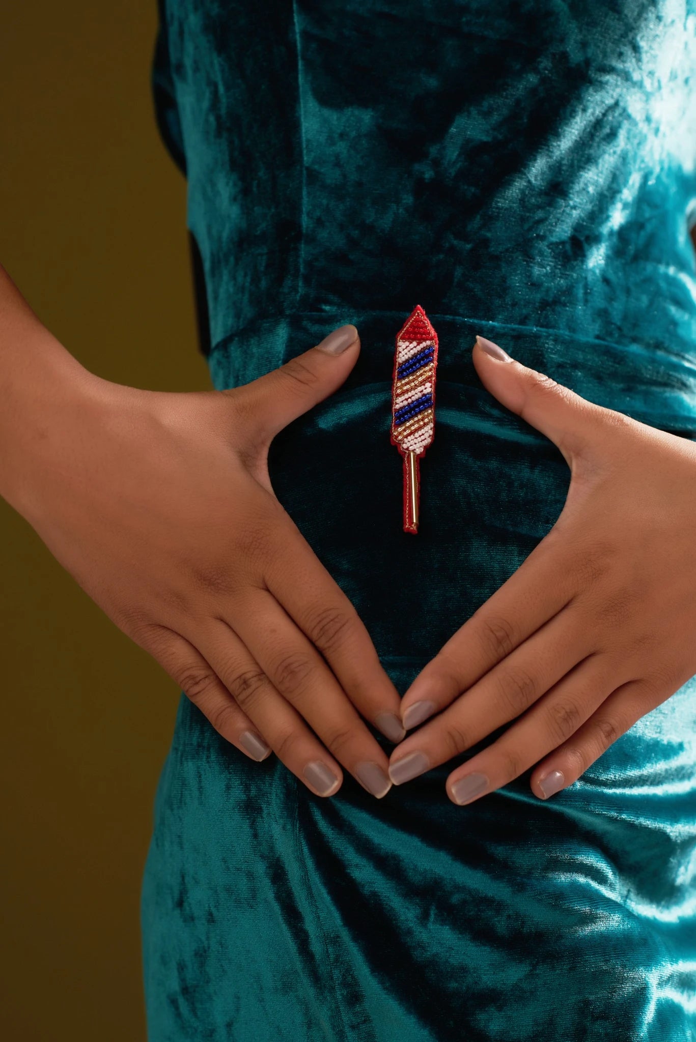 CHOTTA ROCK-IT BROOCH